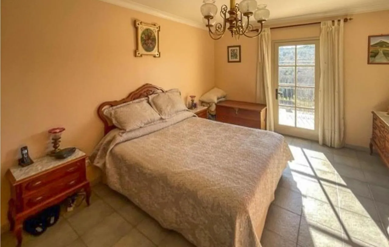 度假居 4 Bedroom Beautiful Home In 拉罗克叙尔佩尔讷